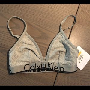 Calvin Klein ID Unlined Triangle Bra Size S